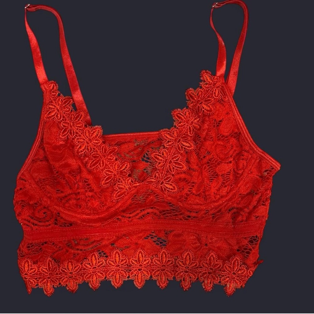 SHEIN Red Lace Crop Top